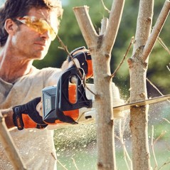 Juego de motosierra STIHL MSA 120 C-B con batería AK 20 118 Wh y cargador AL 101 | Newgardenmac.com