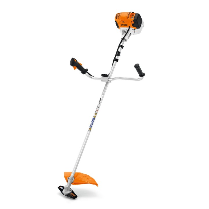 STIHL FS131 Débroussailleuse à essence 36.3cc Coupe 420mm Double Poignée | Newgardenmac.com