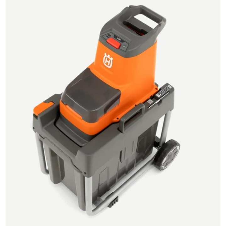 Recogedor de hierba HUSQVARNA GS340is 1,4kW 45L | Newgardenmac.com