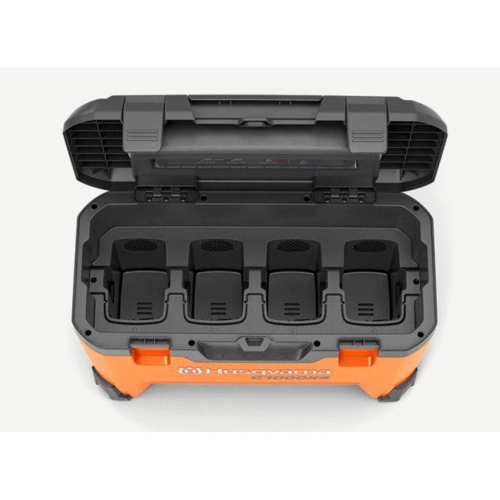 Cargador portátil multiestante HUSQVARNA 40-C1000X4 4 compartimentos de carga | Newgardenmac.com