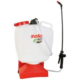 SOLO 441 battery-powered backpack pump, 16 L capacity, 2.5 bar pressure | Newgardenmac.com