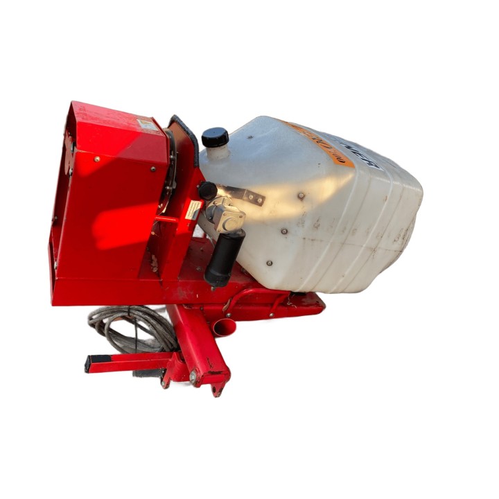 Épandeur de sel pour tracteur tondeuse PG POLARO GIANNI FERRARI de 0,8 m à 6 m | Newgardenmac.com