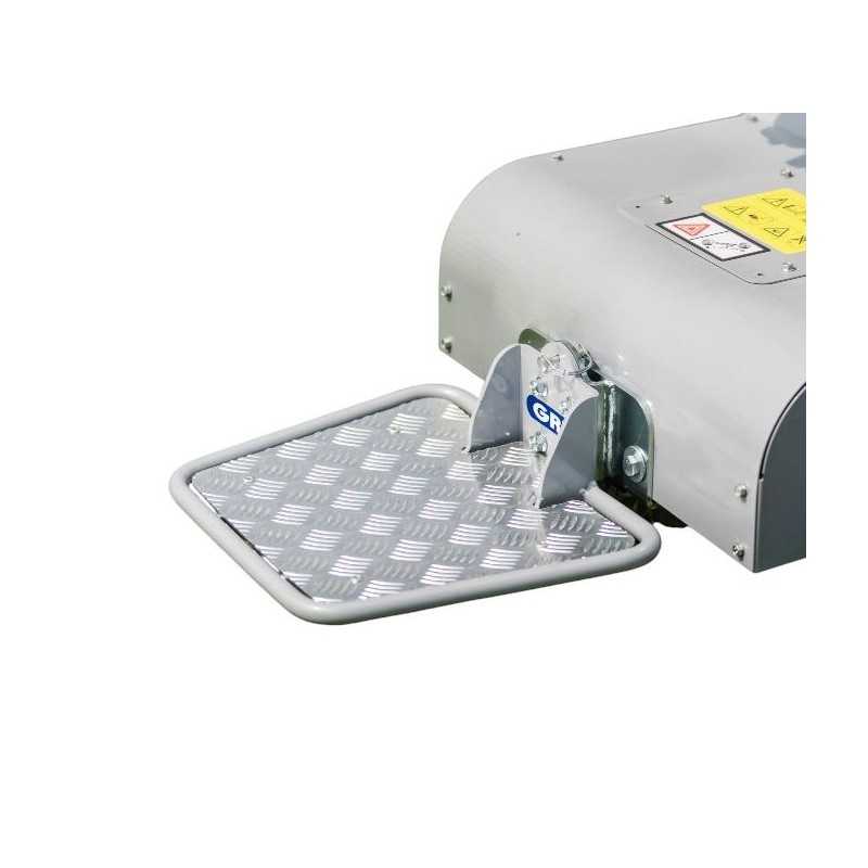 Stand-on Grind platform kit for XM90A, XM120A, XM140A lawnmowers