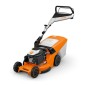 Cortacésped de gasolina STIHL RM 448 T, 166 cc, ancho de corte 46 cm, recolector de césped 52 L