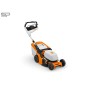 Tondeuse à gazon sans fil STIHL RMA 443 PV, largeur de coupe 41 cm, bac de ramassage de 52 L