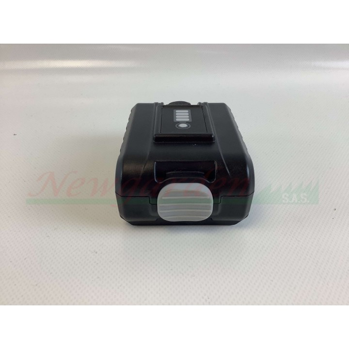 Batteria al litio 10.8V 2.0Ah per motore tagliaerba rasaerba COMBI 48 SEQ 48 SVQ | Newgardenmac.com