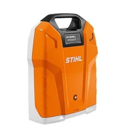 Batterie lithium-ion STIHL AR3000L, 36 V, capacité de 1&nbsp;620 Wh, avec témoin LED | Newgardenmac.com