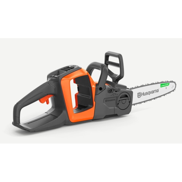 HUSQVARNA 215i 36V 0.9kW cordless chainsaw, 30cm bar length | Newgardenmac.com