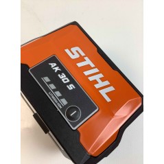 Batteria agli ioni di litio STIHL AK30S 36V 2.5Ah con indicatore LED motosega decespugliatore | Newgardenmac.com