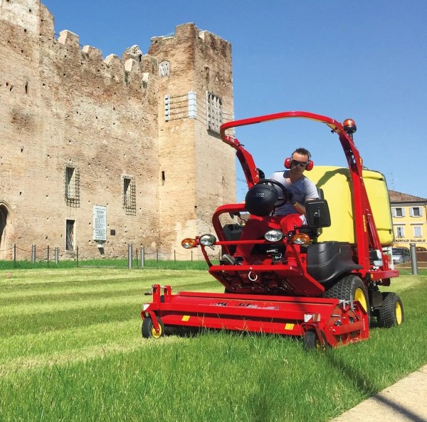 Gianni Ferrari: Italian excellence in professional grounds-care machinery
